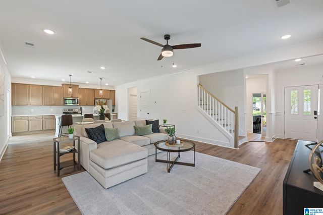 8156 KIMBRELL STATION LOOP, Mccalla, AL 35111