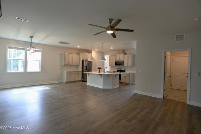 1413 Baden Court, Aberdeen, NC 28315