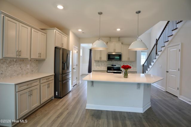 1413 Baden Court, Aberdeen, NC 28315