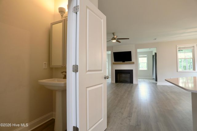1413 Baden Court, Aberdeen, NC 28315