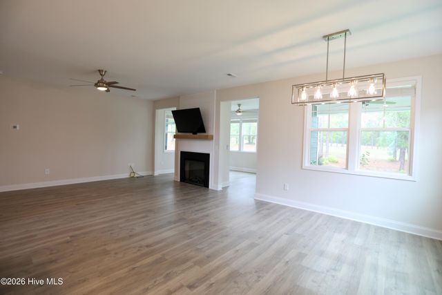 1413 Baden Court, Aberdeen, NC 28315