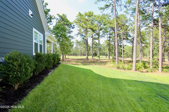 1413 Baden Court, Aberdeen, NC 28315
