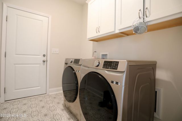 1413 Baden Court, Aberdeen, NC 28315