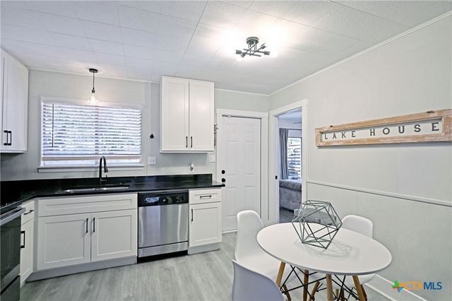 553 Scenic Drive, Canyon Lake, TX 78133