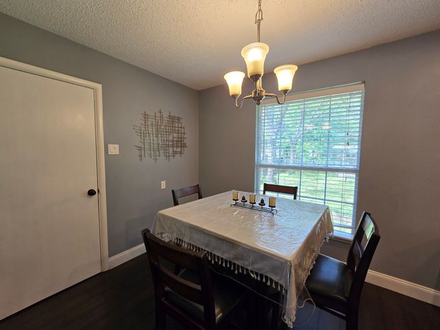 6313 Greenlee Street, Fort Worth, TX 76112