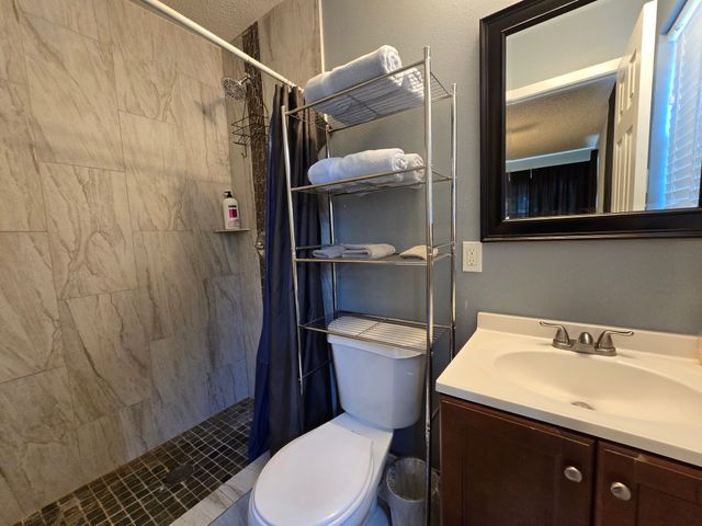 6313 Greenlee Street, Fort Worth, TX 76112