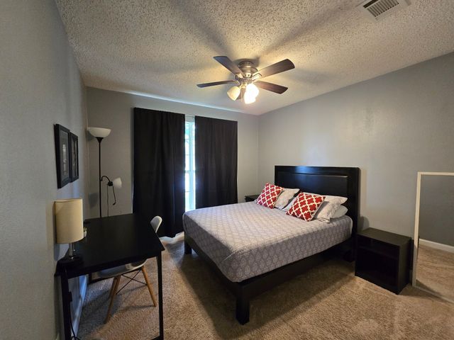 6313 Greenlee Street, Fort Worth, TX 76112