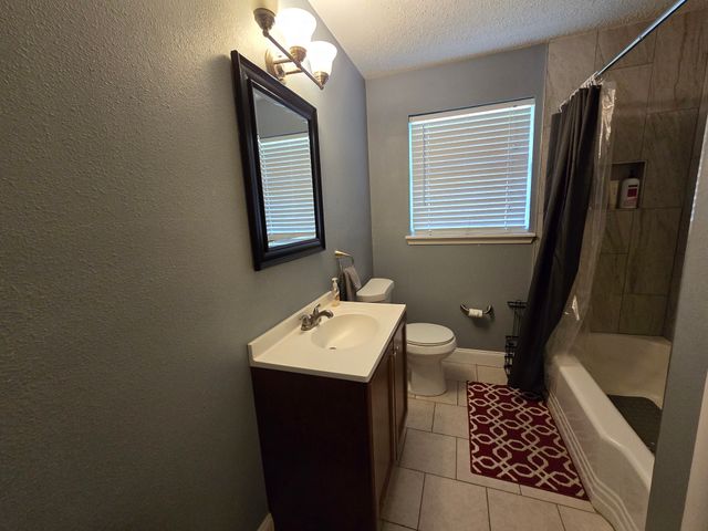 6313 Greenlee Street, Fort Worth, TX 76112