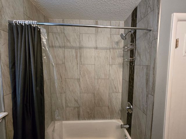 6313 Greenlee Street, Fort Worth, TX 76112