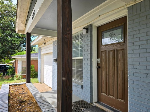 6313 Greenlee Street, Fort Worth, TX 76112