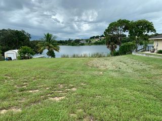 17 Victory Way, Lake Placid, FL 33852