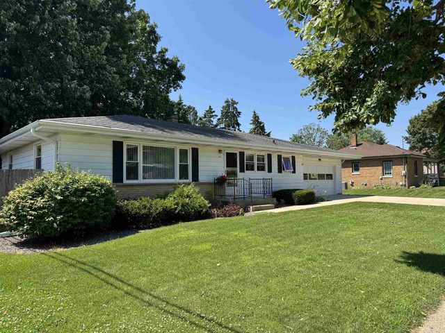 2219 Mineral Point Avenue, Janesville, WI 53548