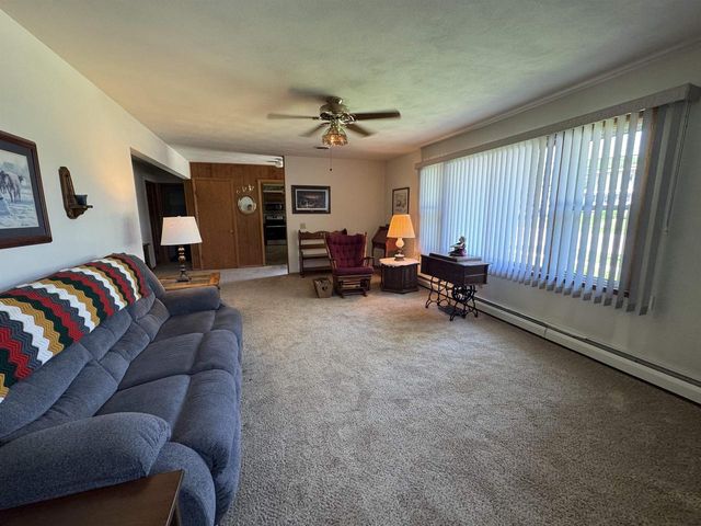 2219 Mineral Point Avenue, Janesville, WI 53548