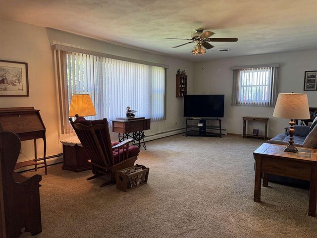 2219 Mineral Point Avenue, Janesville, WI 53548