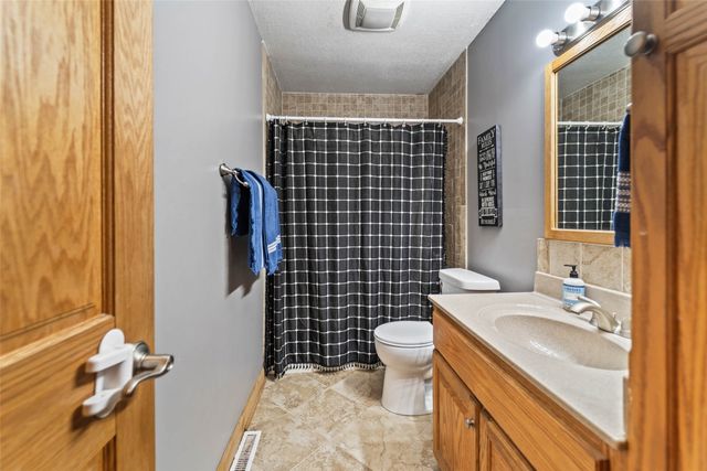 239 Birch Boulevard, Pleasant Hill, IA 50327