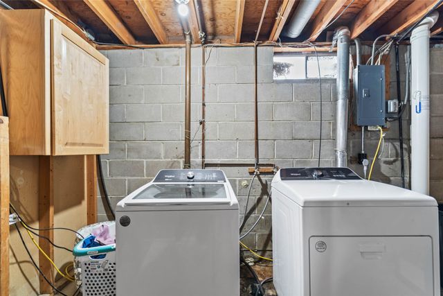 239 Birch Boulevard, Pleasant Hill, IA 50327