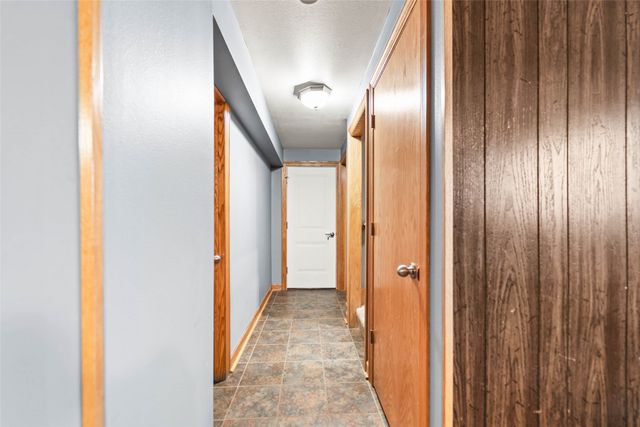 239 Birch Boulevard, Pleasant Hill, IA 50327