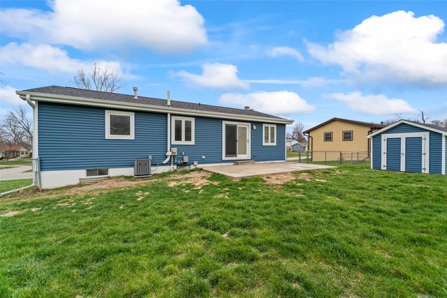 239 Birch Boulevard, Pleasant Hill, IA 50327