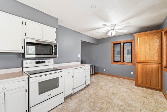 239 Birch Boulevard, Pleasant Hill, IA 50327