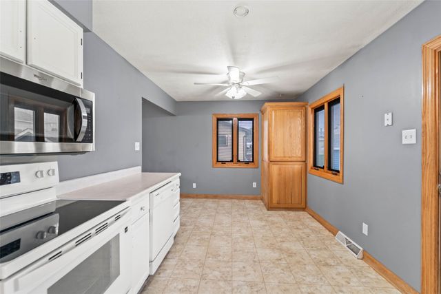 239 Birch Boulevard, Pleasant Hill, IA 50327