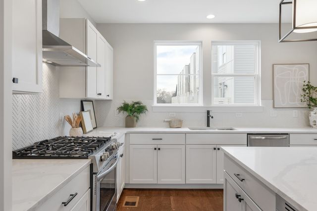 306 Becanni Ln, Nashville, TN 37209