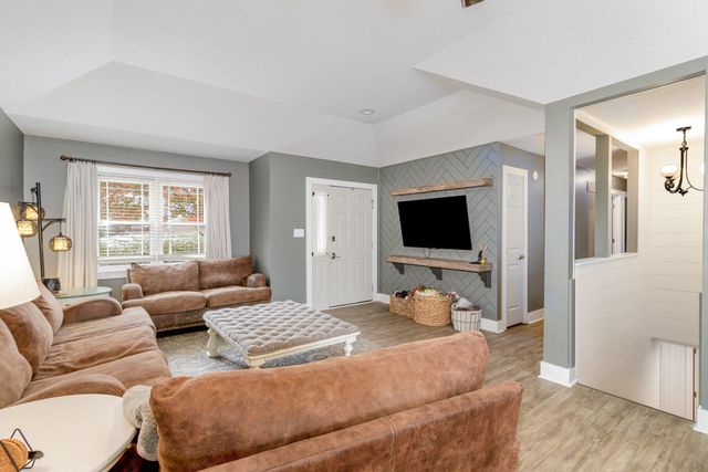 1875 Barnes Road, Williamstown, KY 41097