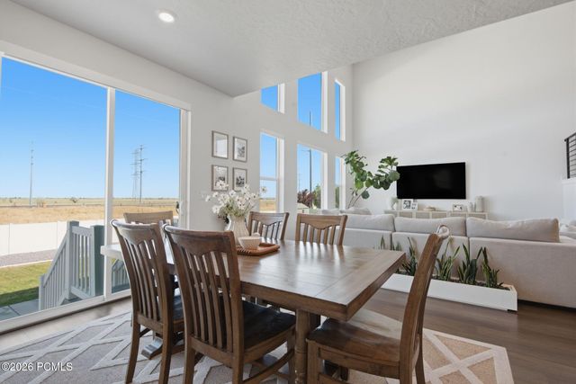 2088 S 2200 West, Woods Cross, UT 84087