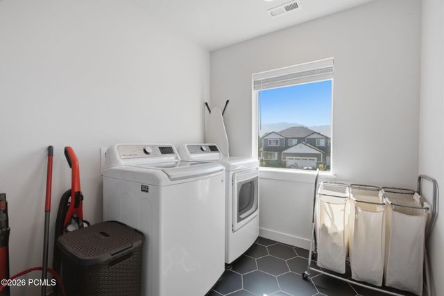 2088 S 2200 West, Woods Cross, UT 84087