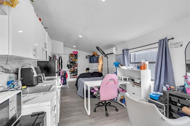 3380 NW 8th Place, Lauderhill, FL 33311