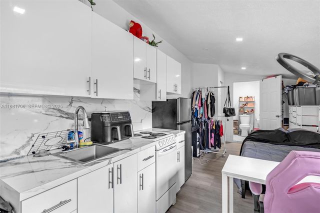 3380 NW 8th Place, Lauderhill, FL 33311