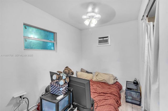 3380 NW 8th Place, Lauderhill, FL 33311