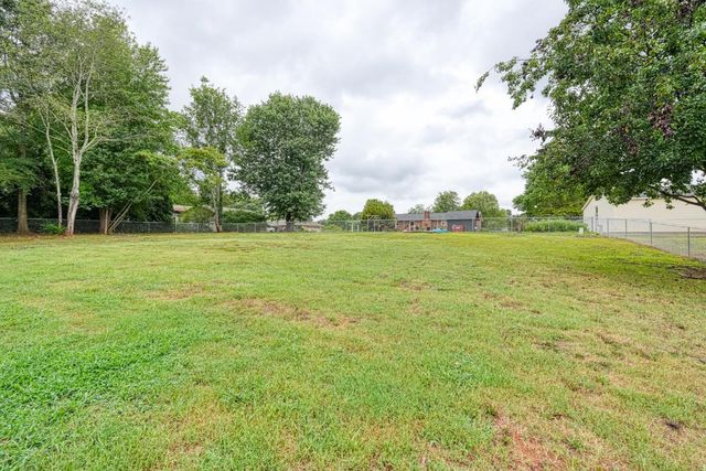 222 Northgate Circle, Boiling Springs, SC 29316
