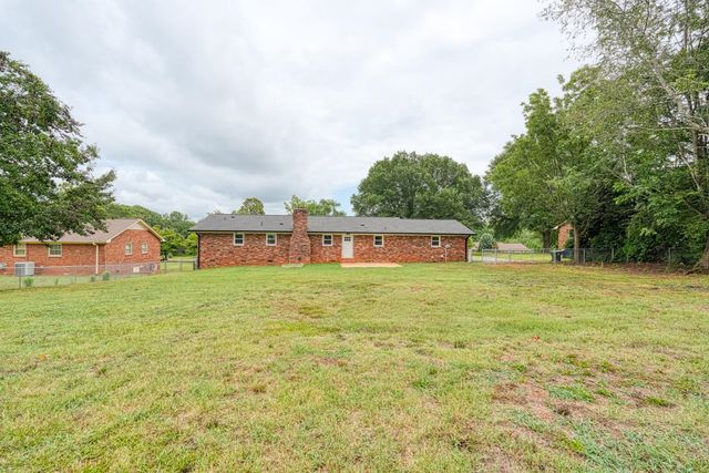 222 Northgate Circle, Boiling Springs, SC 29316