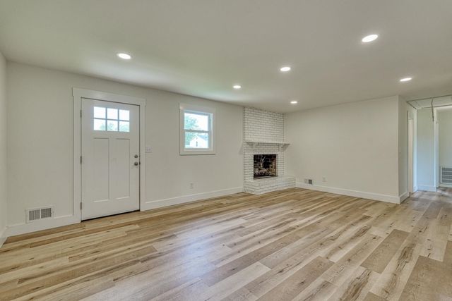 222 Northgate Circle, Boiling Springs, SC 29316
