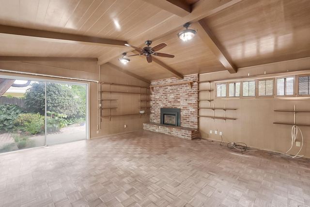 1149 W Benjamin Holt Dr, Stockton, CA 95207