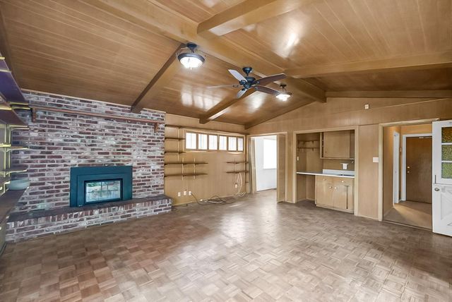 1149 W Benjamin Holt Dr, Stockton, CA 95207