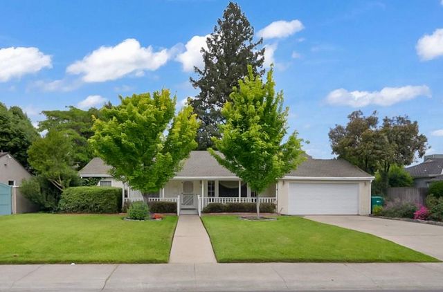 1149 W Benjamin Holt Dr, Stockton, CA 95207