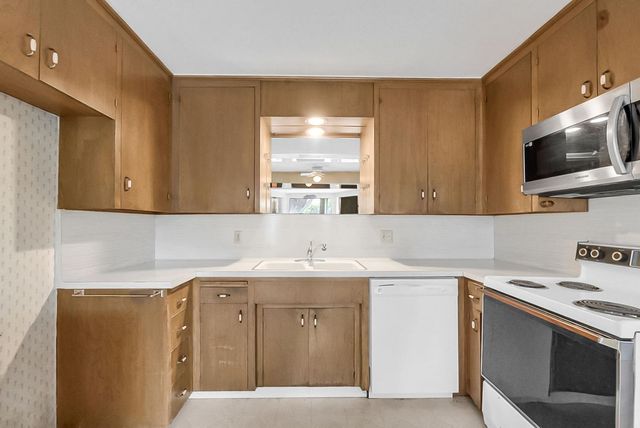 1149 W Benjamin Holt Dr, Stockton, CA 95207