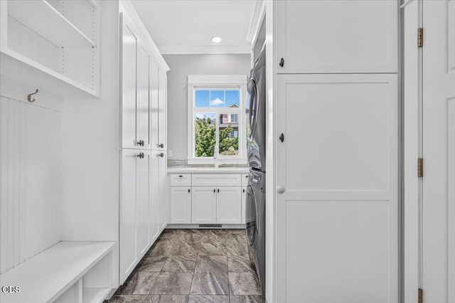 4200 Falcon Ridge Terrace, Medford, OR 97504