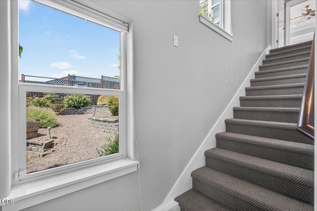 4200 Falcon Ridge Terrace, Medford, OR 97504