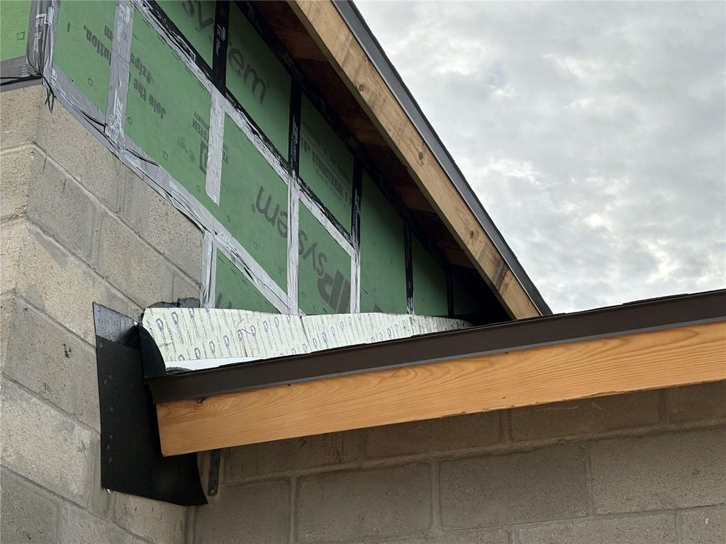 Image 2 of property listing at 13125 LONG VALLEY CIRCLE, Spring Hill, FL 34609