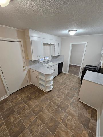 11 Hays Ct, North Little Rock, AR 72118