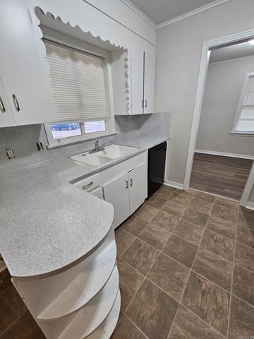 11 Hays Ct, North Little Rock, AR 72118