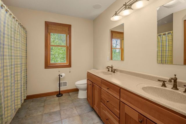 908 87th Avenue, Hudson, WI 54016