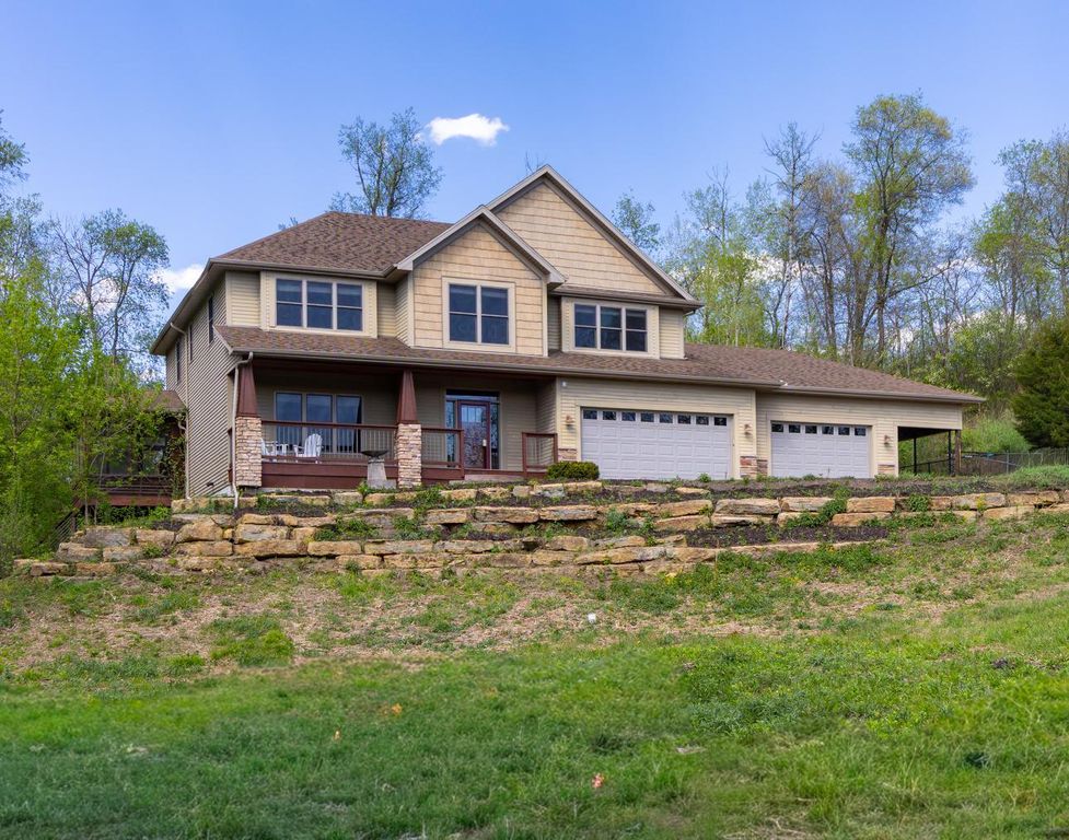 908 87th Avenue, Hudson, WI 54016