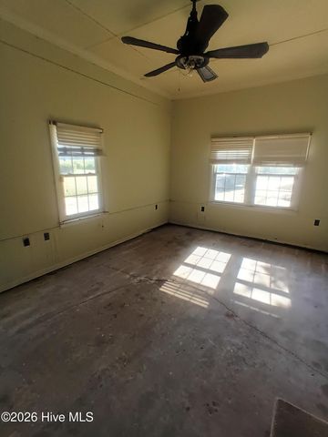 165 Shaw Road, Wallace, NC 28466