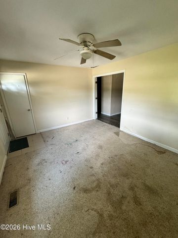 165 Shaw Road, Wallace, NC 28466