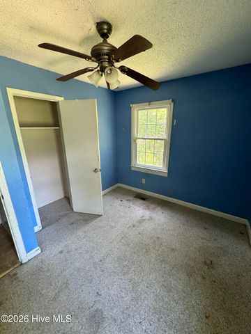 165 Shaw Road, Wallace, NC 28466