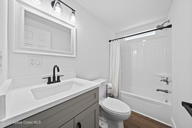 935 Falcon Drive, Micco, FL 32976