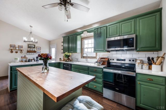 401 Reedy Spring Road, Spout Spring, VA 24593